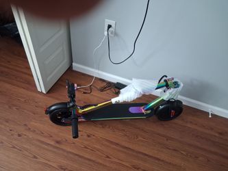 Skute hyper toys electric scooter