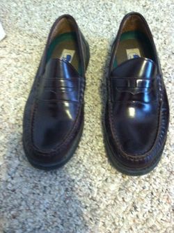 Boys size 6 brown leather shoes