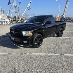 2012 Dodge Ram 1500 5.7 HEMI Single Cab Short Bed 