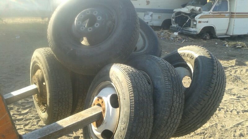 RV motorhome truck tire tires wheels 16" 16.5 8 lug