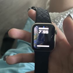 Apple Watch SE 