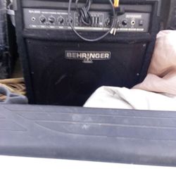 Behringer Bass Amp 300 Watt Bxl3000