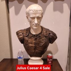Statue Julius Caesar