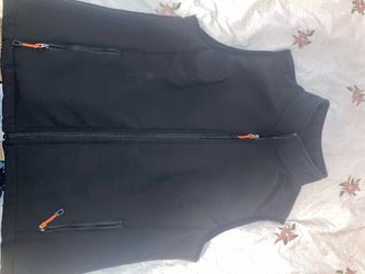 Zip up vest - size XL