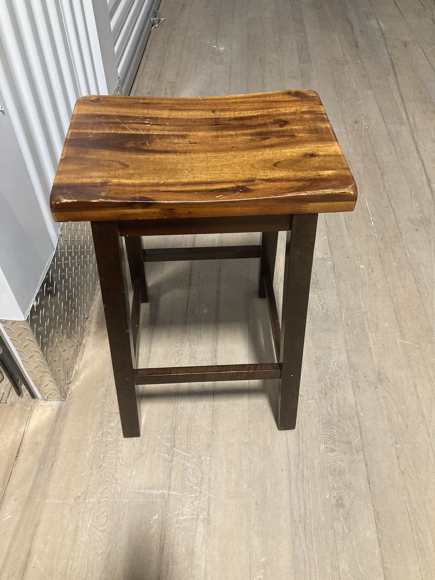 1 Single Bar Stool
