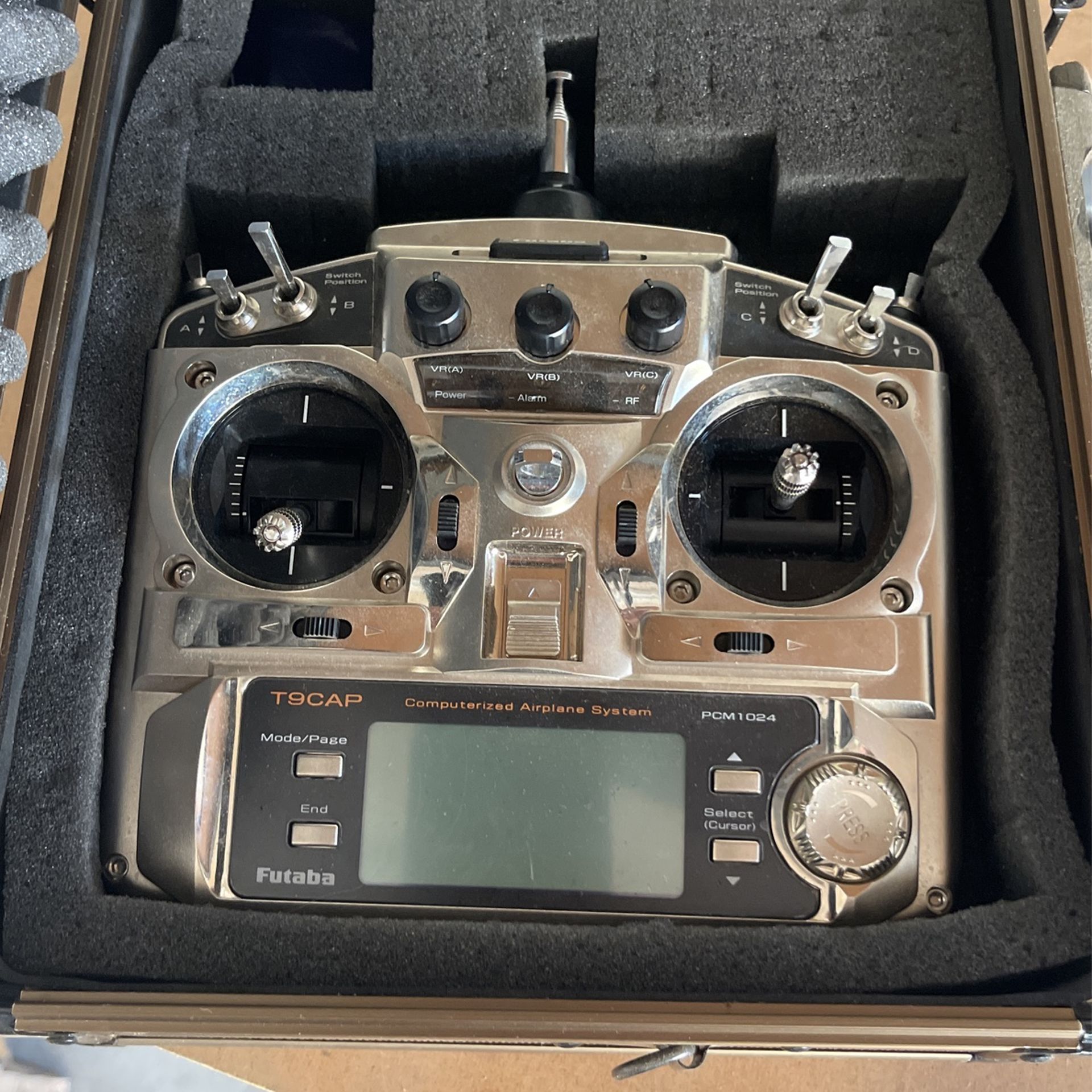 Futaba 9CAP w 2.4 Module and receiever for Sale in Long Beach, CA - OfferUp