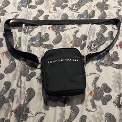 Tommy Hilfiger Shoulder Bag (for Men) In Very Good Condition New