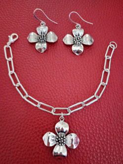 Silver-toned Flower Charm Bracelet and Earring Set