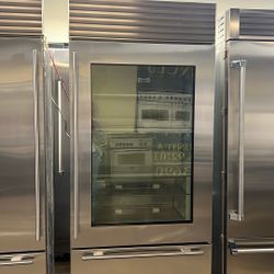 SUB ZERO 36”WIDE GLASS VIEW BOTTOM FREEZER REFRIGERATOR 