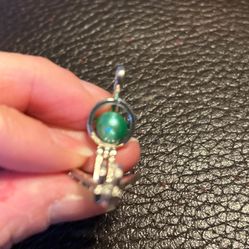 Silver Plated Xmas Tree Locket With Dyed Freshwater Pearl. New. Pu Bridgewater 