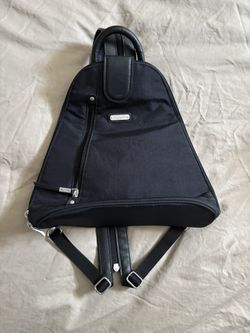 Black Baggallini Convertible Sling / Backpack