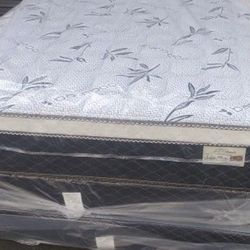 QUEEN PILLOW TOP MATTRESS WITH BOXSPRING ‼️