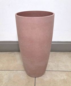 *** JUST REDUCED *** 21" Terracota Resin Planter @ Lasting Creations