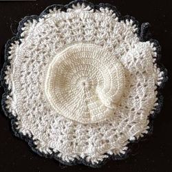 Vintage Mid Century Hand Crocheted Novelty Decor Tam Hat