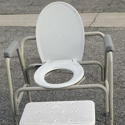 Commode Chair