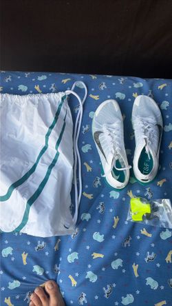 Nike Air Victory 2’s Track Spikes FD8411-100 White/Teal US 8.5 w/ Bag