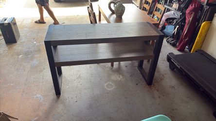 Entertainment center