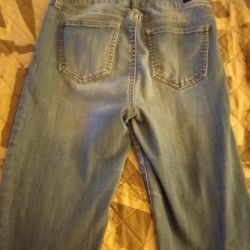 ⭐✴️✨✳️ celebrity 🤳 gold jeans SIZE 8 $10.00