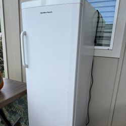Hamilton Beach Upright Freezer