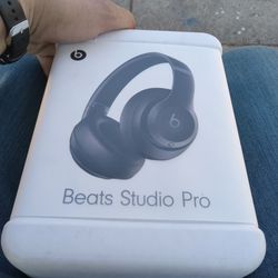 Beats Studio Pro BRAND  NEW IN CASE