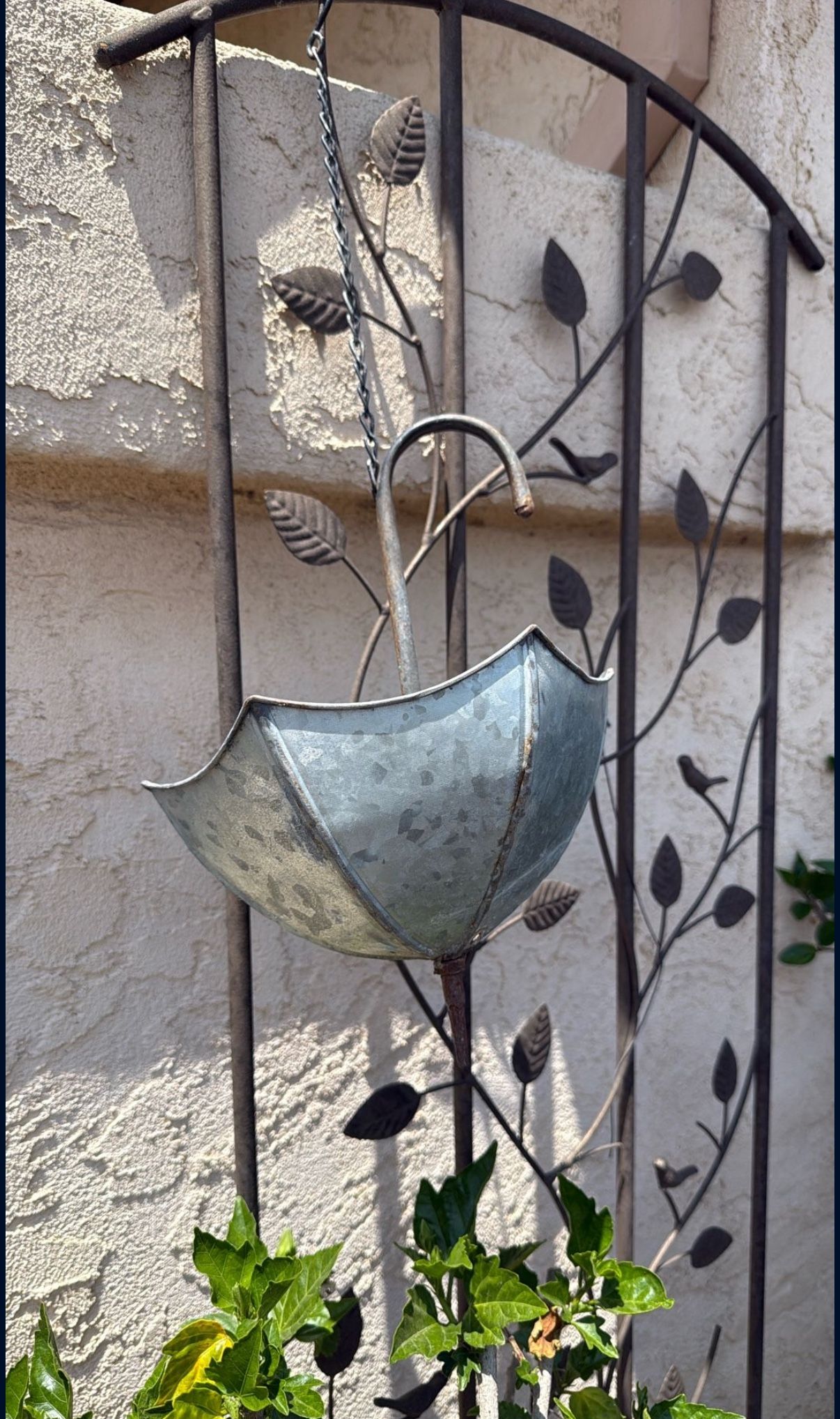 Upside down umbrella pot