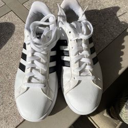 Men’s Adidas Sneakers Size 8.5 In Good Condición 