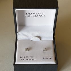 NEW - Kohl's $100 Sterling Silver 1/10 cttw Genuine Diamond Earrings