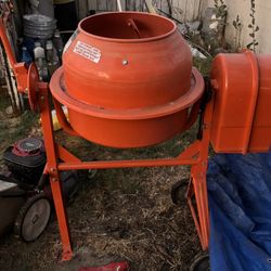 CENTRAL MACHINERY 3-1/2 cu. ft. Cement Mixer