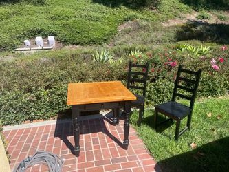 Table and chair set