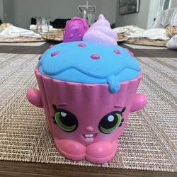 Funko Cupcake  Figure 