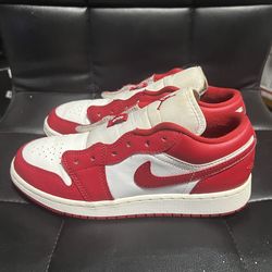 Jordan1 low gym red size 5y for sale