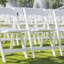 NEW  White Resin Folding Chair: Ideal for Indoor Outdoor Mesas Sillas Para Fiesta Events, Parties, and More