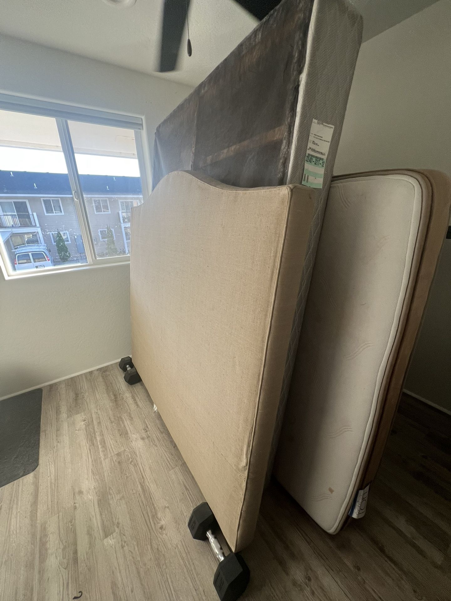Box Spring Queen Size