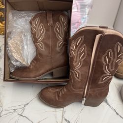 Girl cowboy boots