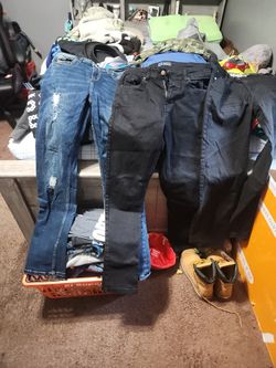 VENDO ROPA PERFECTO ESTADO DE NIÑO TALLAS 14 16. DIFERENTES PRECIOS EXONOMICOS.