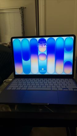 Apple laptop