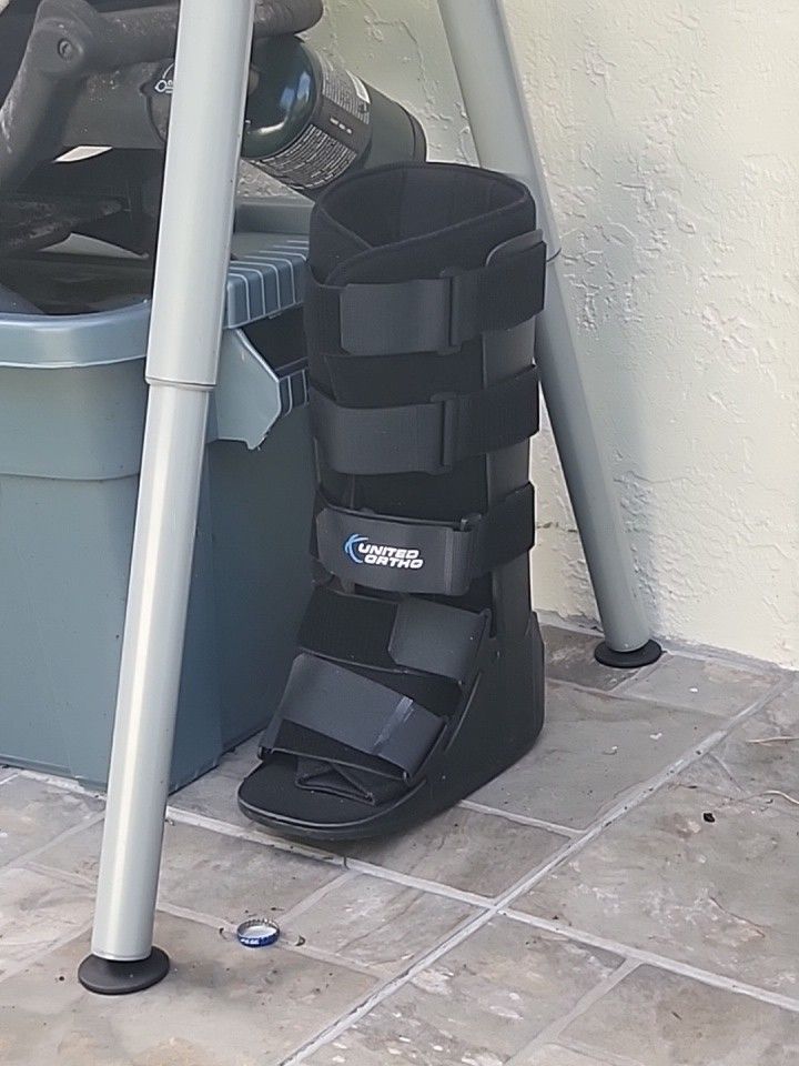 United Ortho Air Cam Walker Fracture Boot, SMALL, Black, Long Tall Top