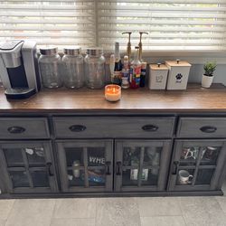 Pike & Main Wesley 68" Accent Console