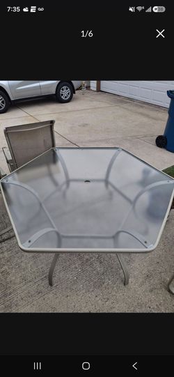 Outdoor Patio Dining Table with Glass Top