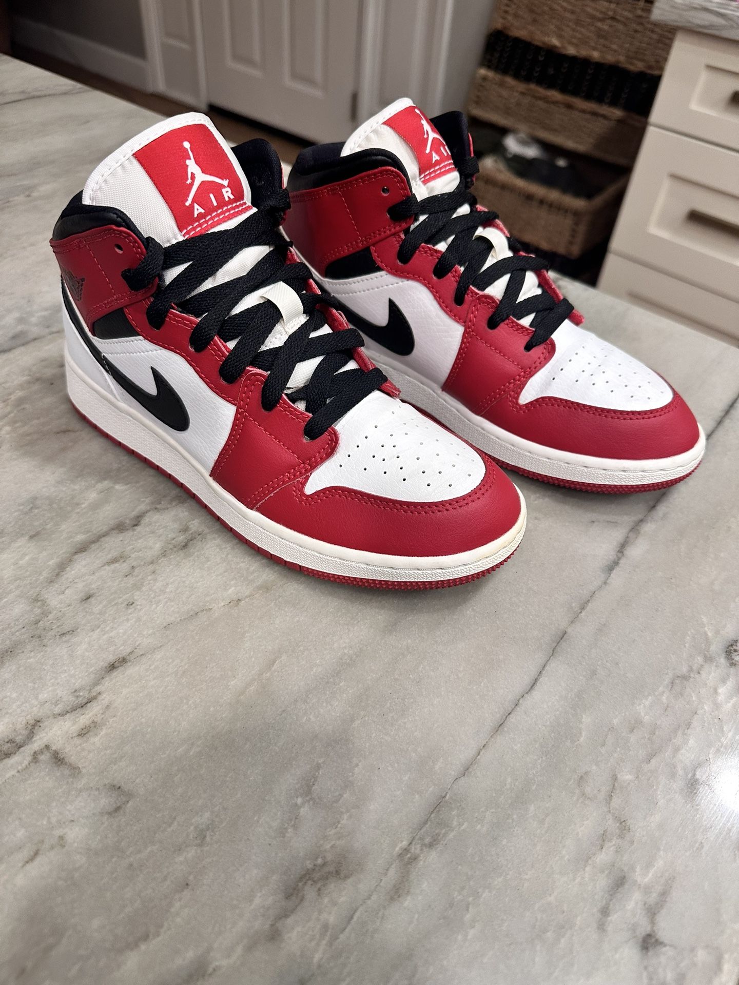 Air Jordan 1 Mid Chicago 5.5y