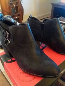 Shoe boots new size 8
