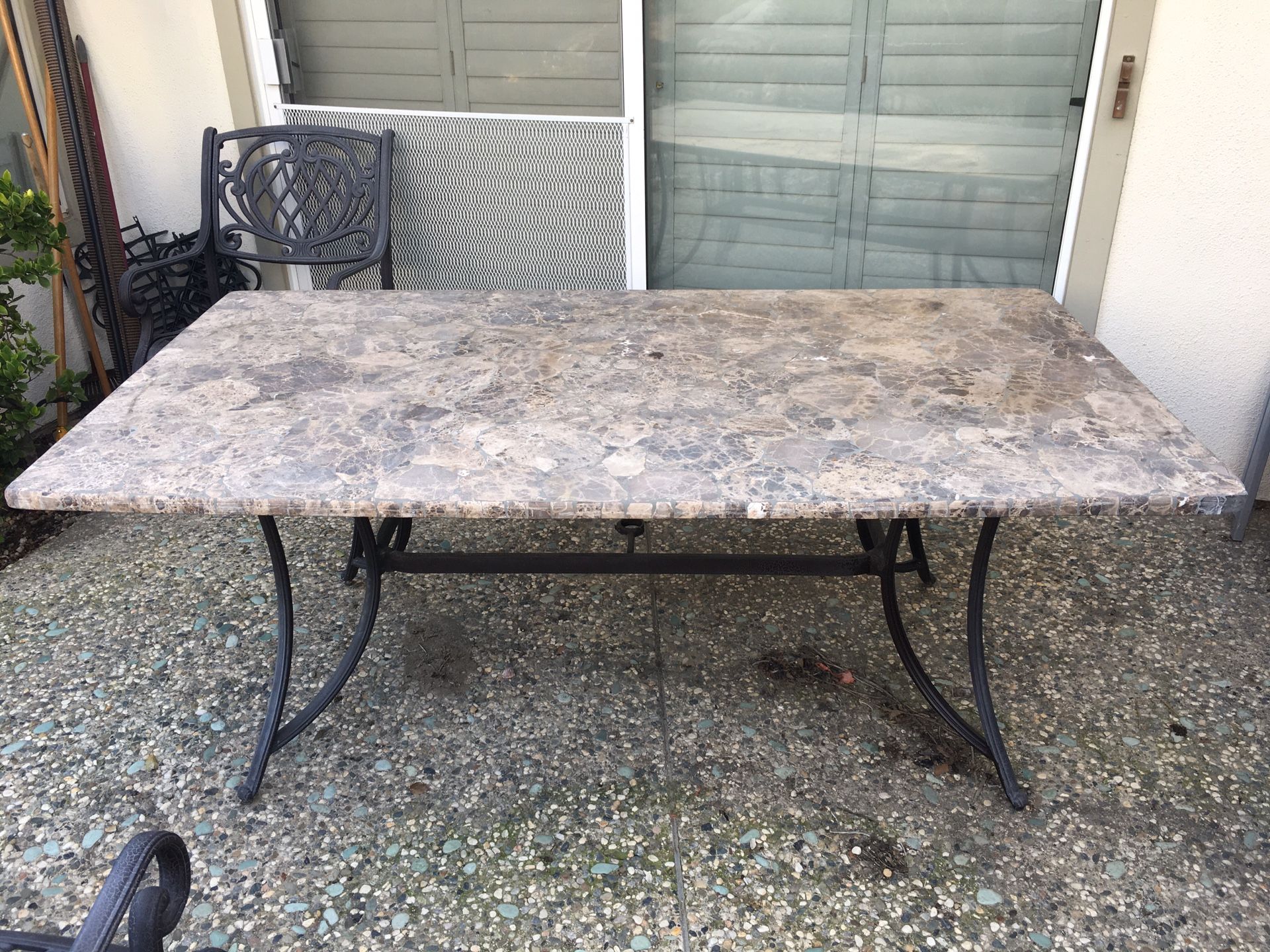 6Chair Patio Set in Need of TLC