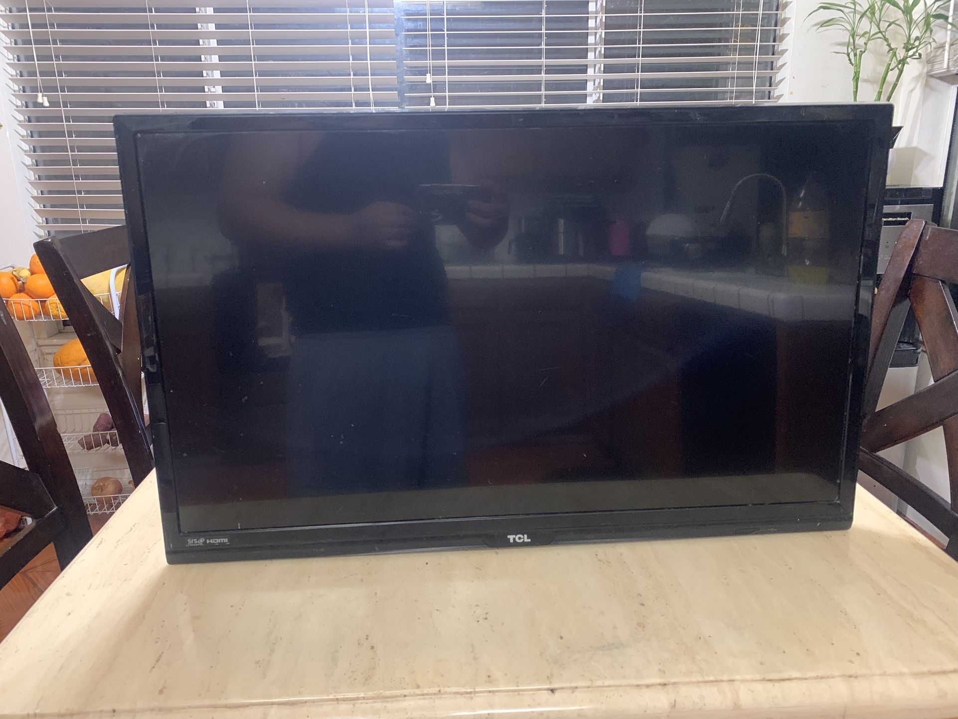 TCL 28 inch 3-Series HD LED Roku Smart TV