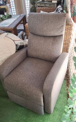 Small recliner