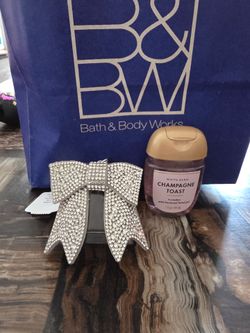 Bath & body works bow tie pocketbac holder with sanitizer