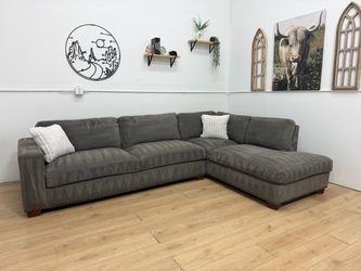 Thomasville Sectional Couch Free Delivery