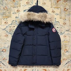 Wyndham Canada Parka Size L/XL