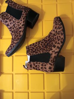 New Ladies Boots Sz 9.5