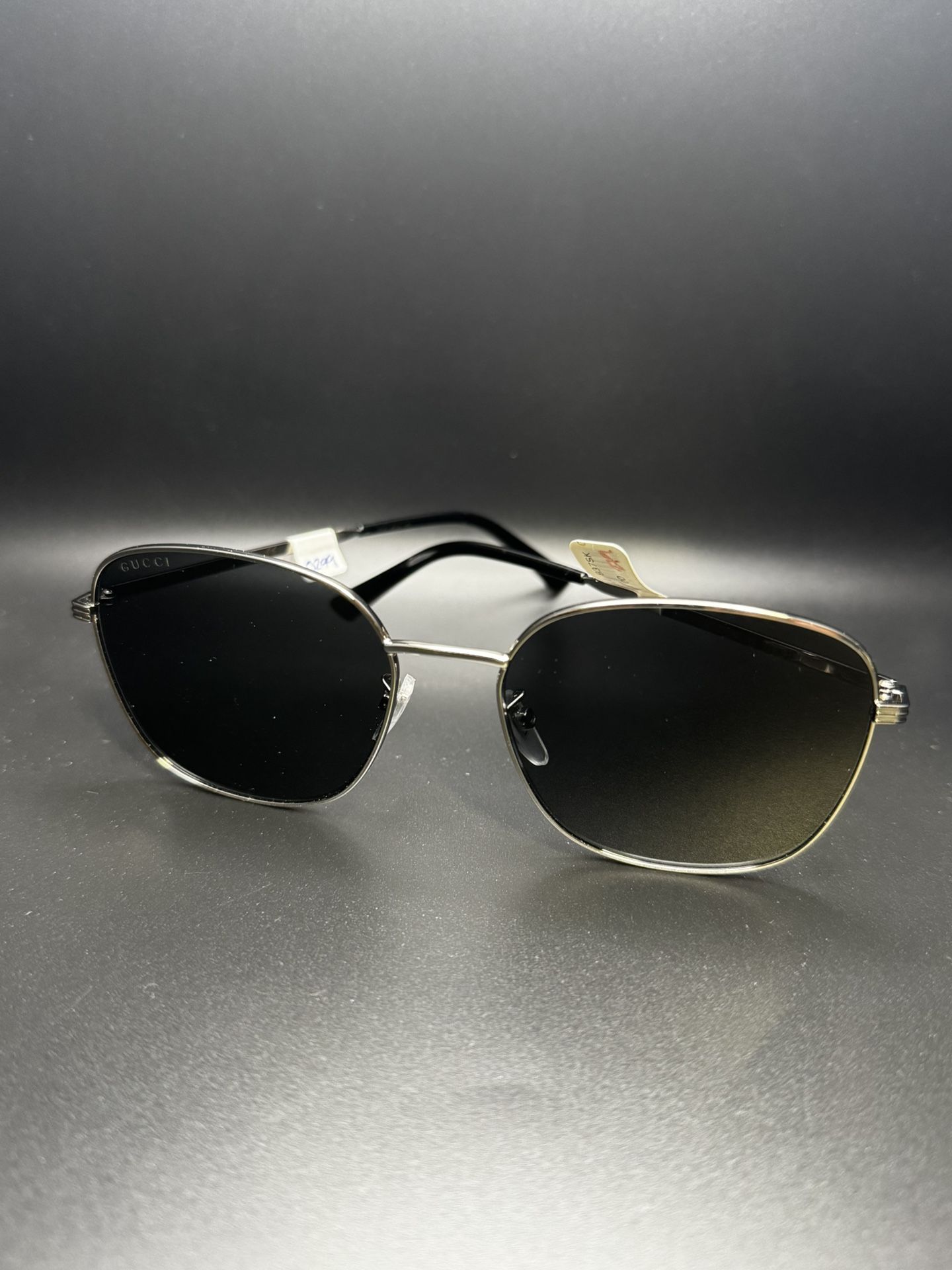 Gucci Sunglasses GG0837SK