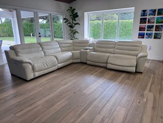 White sectional sofa/couch